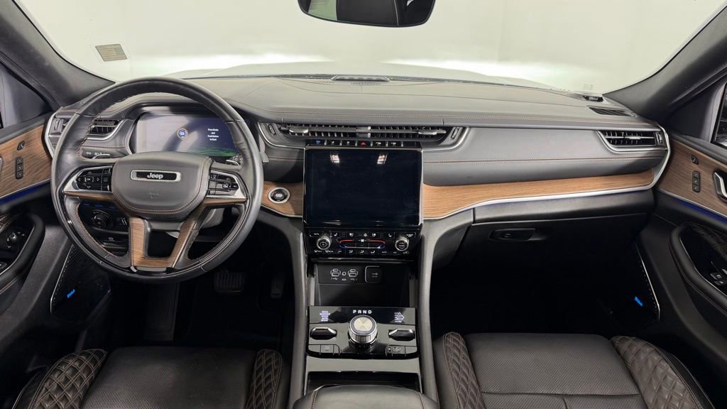 Used 2022 Jeep Grand Cherokee Summit AWD/4WD image 34