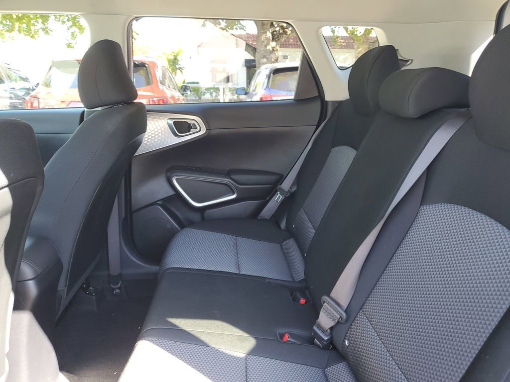 Certified 2023 Kia Soul LX image 15