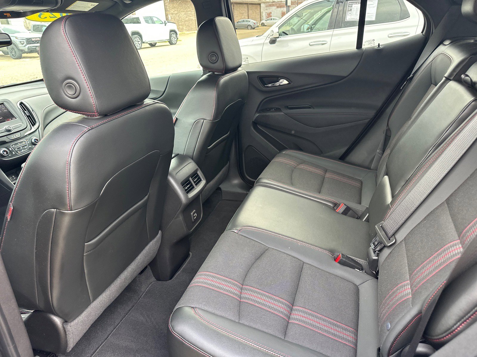 Used 2023 Chevrolet Equinox RS image 10