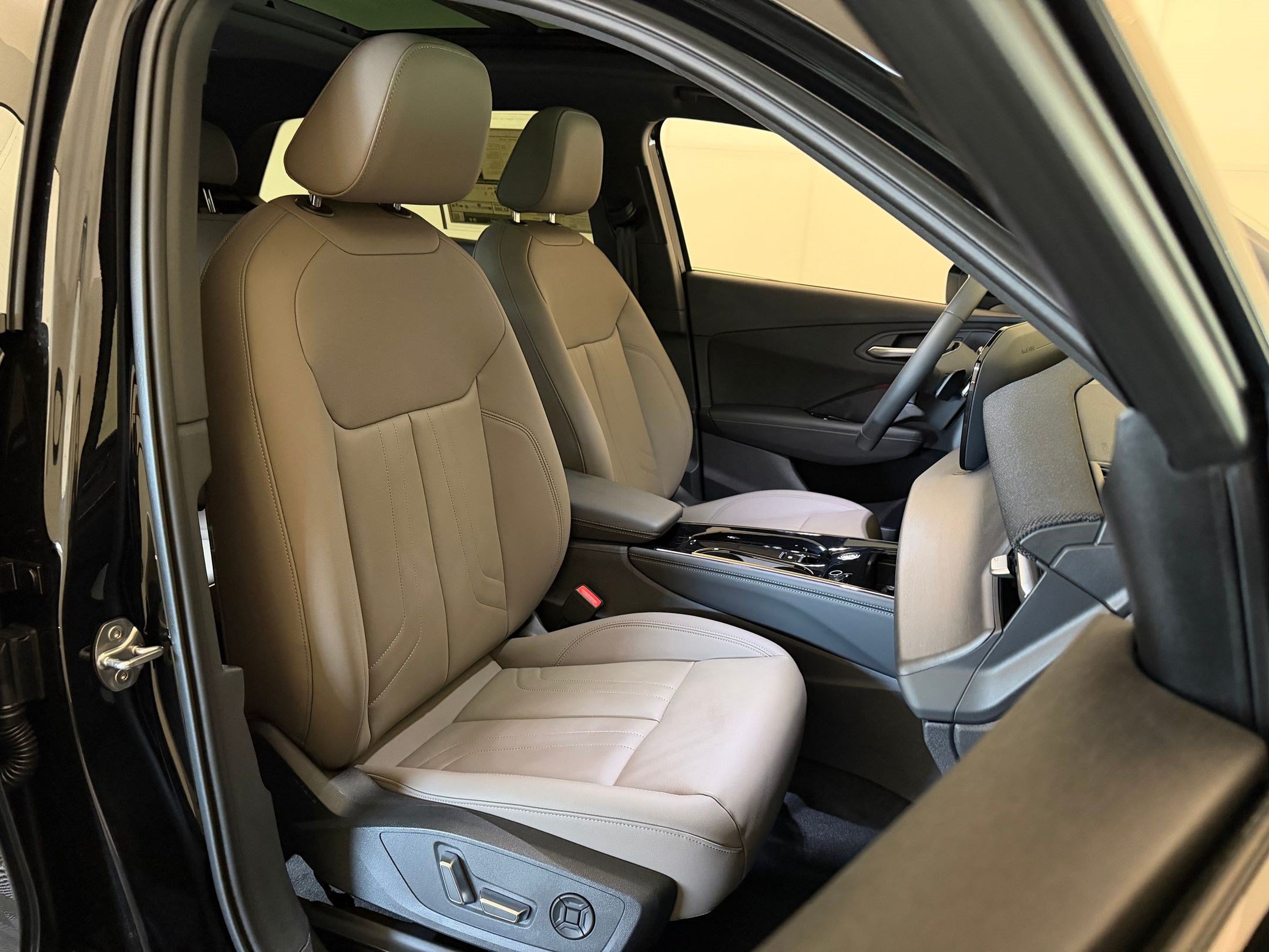 New 2026 Audi Q3 quattro 2.0T AWD/4WD image 32