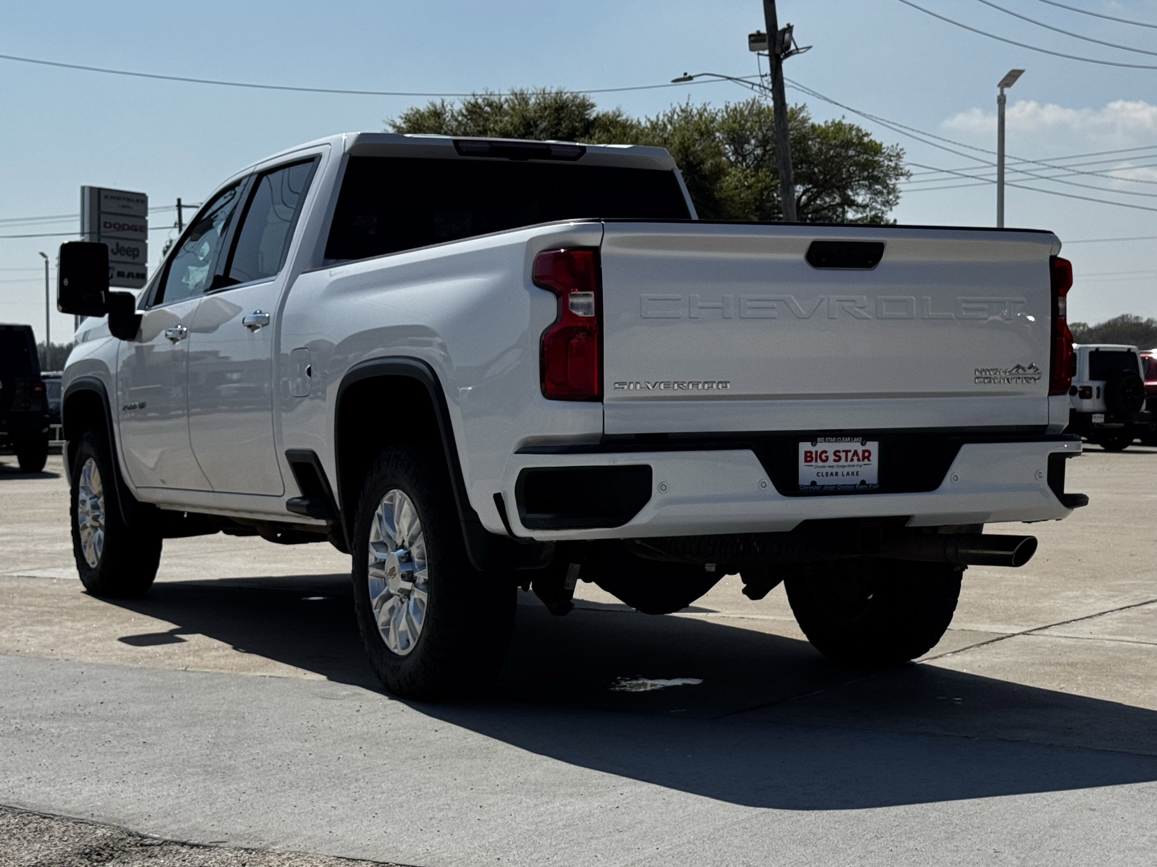 Used 2023 Chevrolet Silverado 2500 High Country image 8
