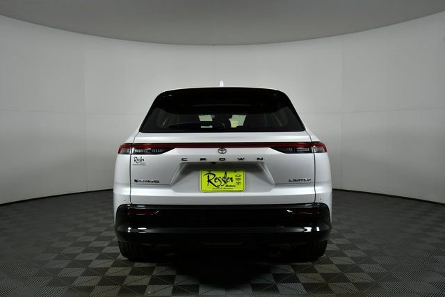 New 2025 Toyota Crown Signia image 12