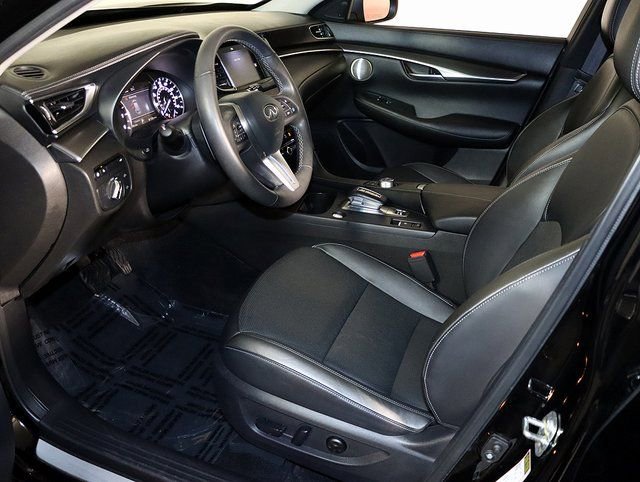 Used 2024 INFINITI QX50 Luxe AWD/4WD image 4