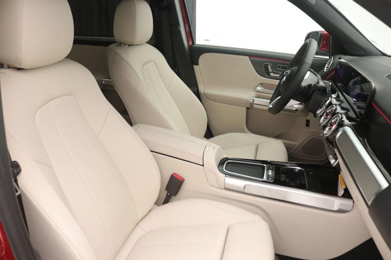 New 2026 Mercedes-Benz GLB 250 image 9