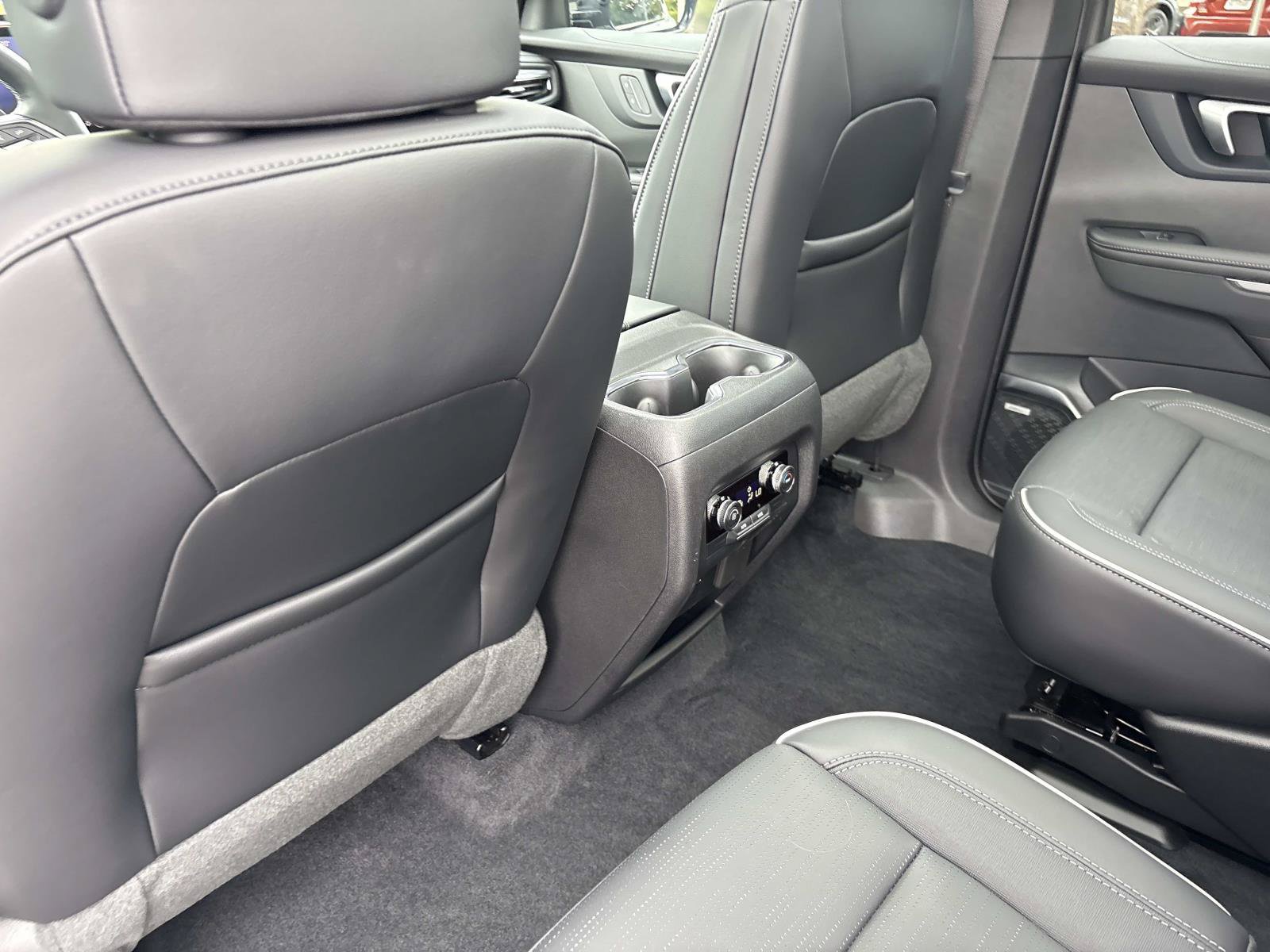 Used 2026 Buick Enclave Sport Touring w/ Power Package FWD image 30