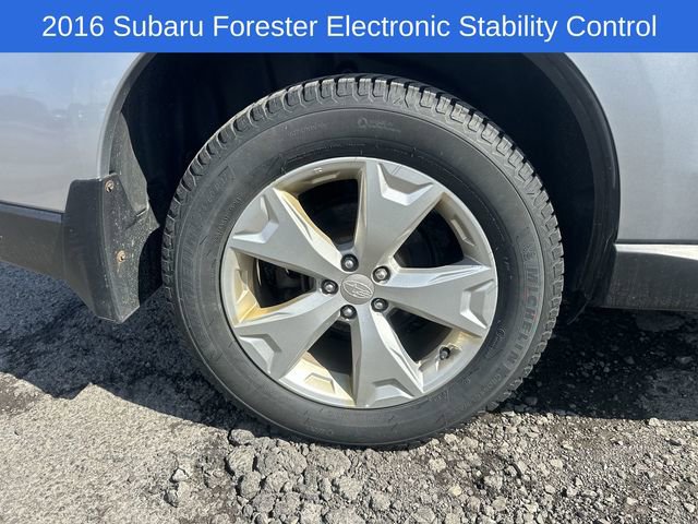 Used 2016 Subaru Forester 2.5i Premium w/ All-Weather Package AWD/4WD image 22