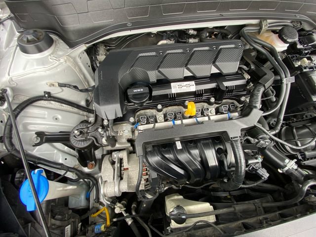 Used 2020 Hyundai Venue SEL image 26