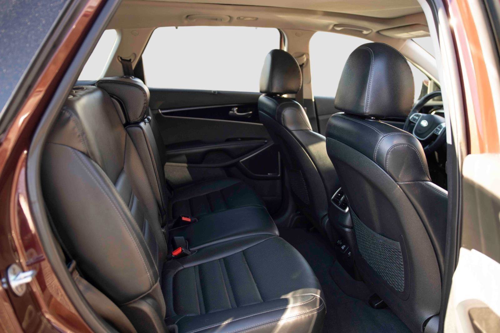 Used 2019 Kia Sorento SX image 16