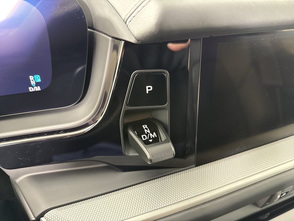 New 2026 Porsche Cayenne Coupe AWD/4WD image 32
