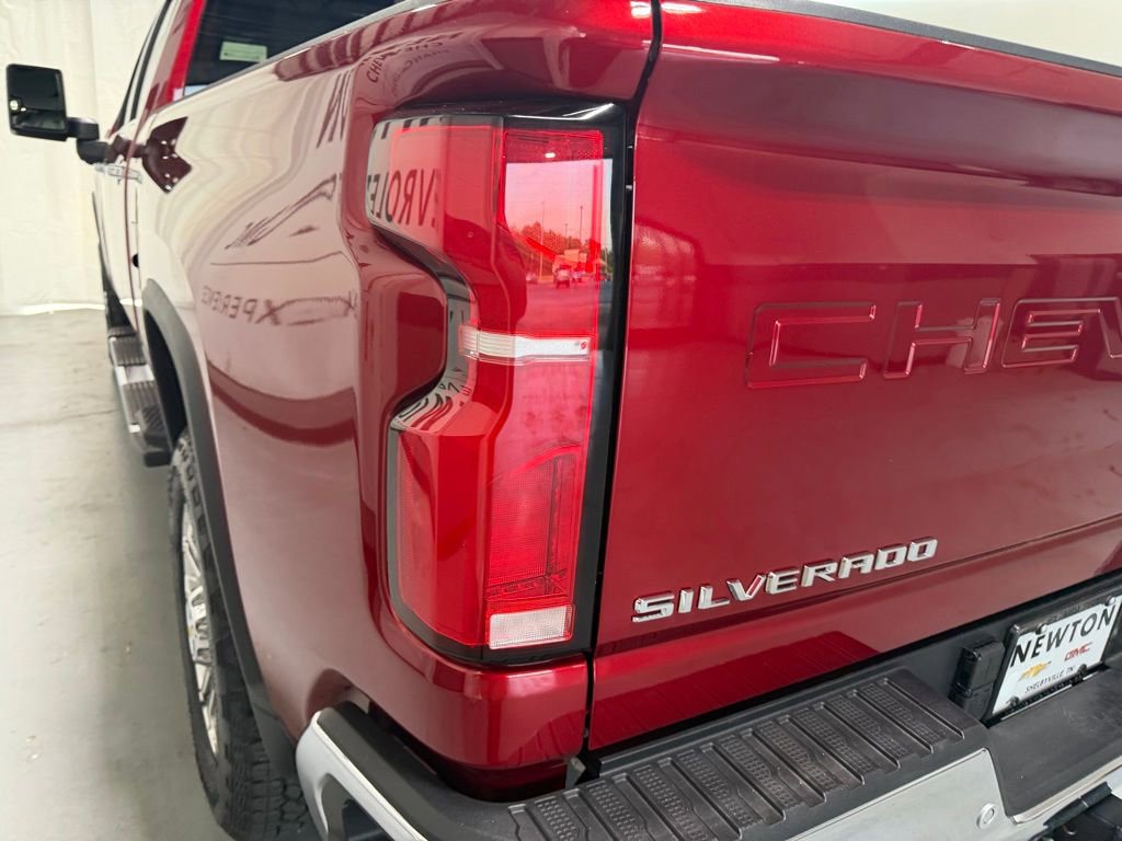 Used 2026 Chevrolet Silverado 2500 LTZ w/ LTZ Premium Package image 36