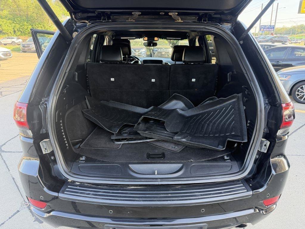 Used 2019 Jeep Grand Cherokee Altitude AWD/4WD image 8