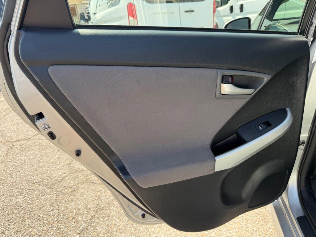 Used 2013 Toyota Prius Two image 34