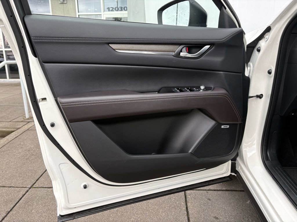 Used 2025 MAZDA CX-5 Signature image 11