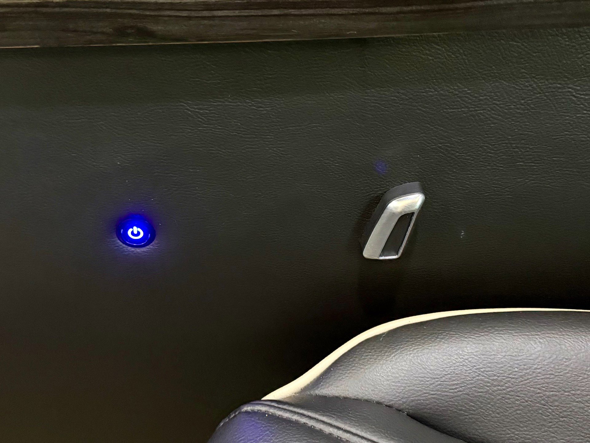 Used 2020 Mercedes-Benz Sprinter 3500 image 43