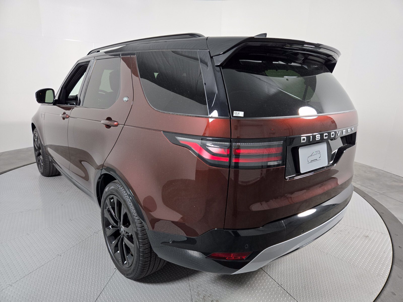 New 2026 Land Rover Discovery Limited Edition AWD/4WD image 17