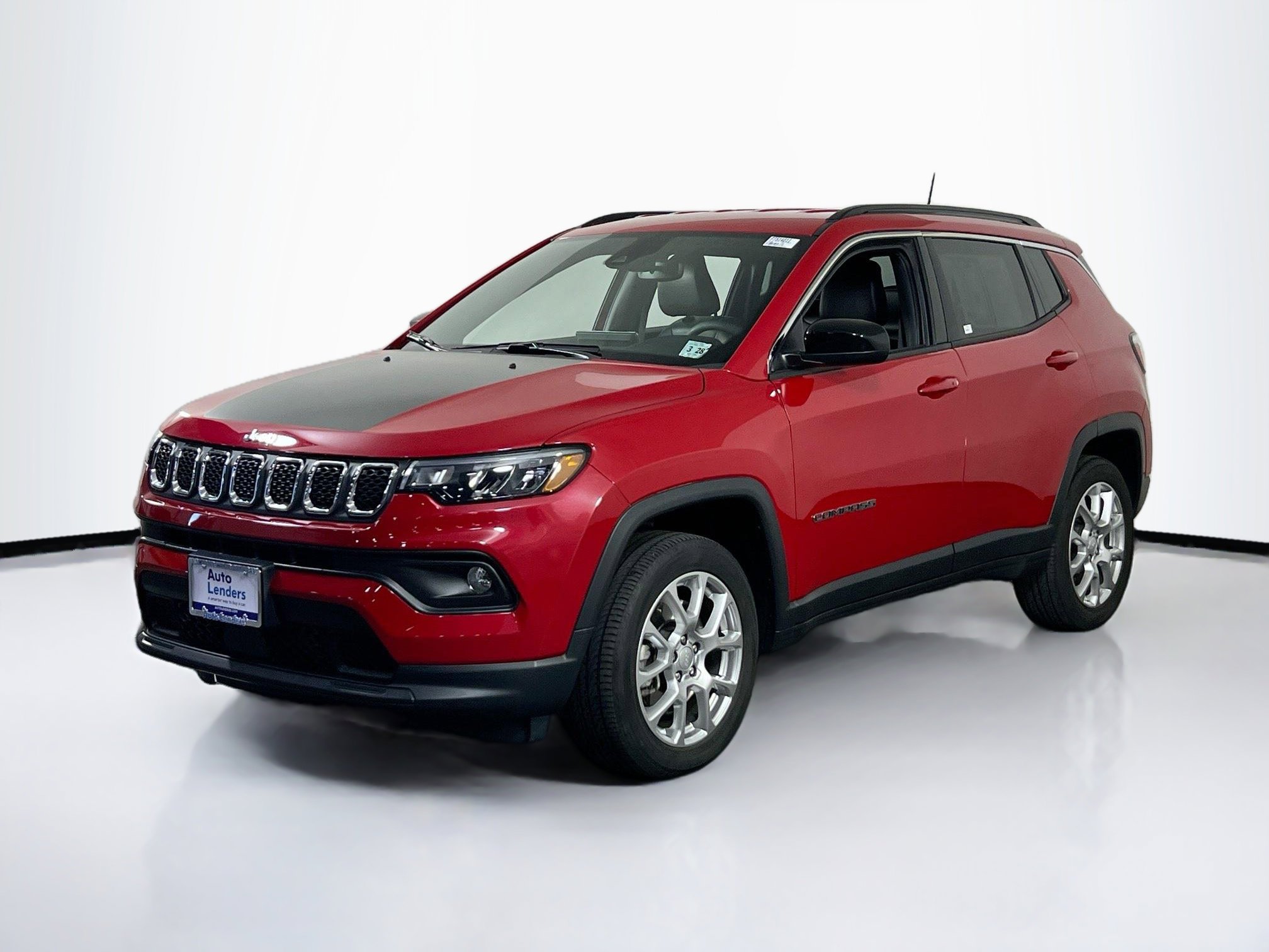 Used 2023 Jeep Compass Latitude image 1