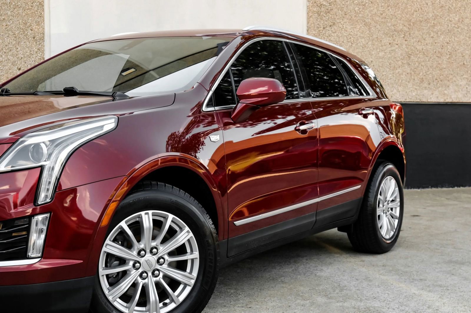 Used 2018 Cadillac XT5 FWD image 5