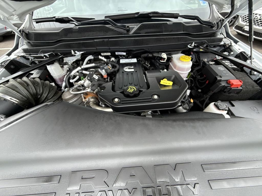 Used 2025 RAM 2500 Tradesman w/ Chrome Appearance Group AWD/4WD image 27