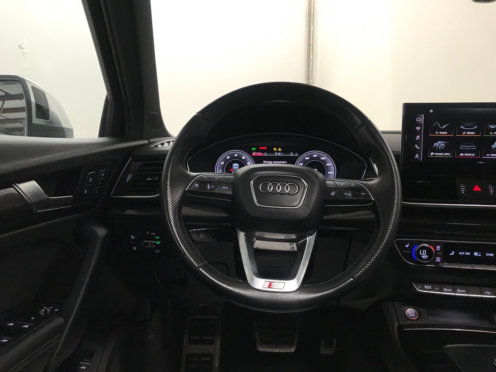 Used 2023 Audi SQ5 Premium Plus w/ Premium Plus Package AWD/4WD image 20
