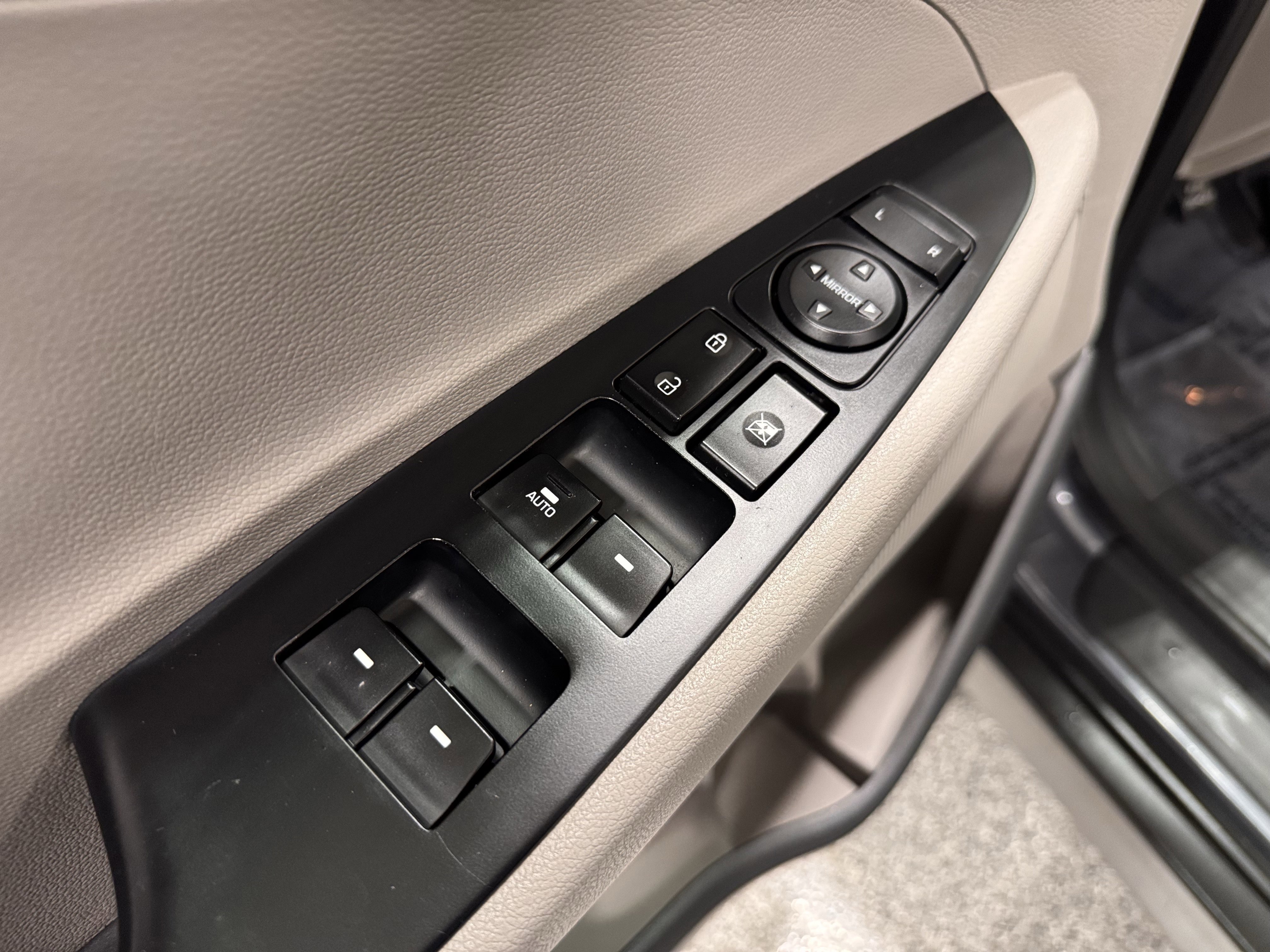 Used 2017 Hyundai Tucson Sport w/ Cargo Package image 22