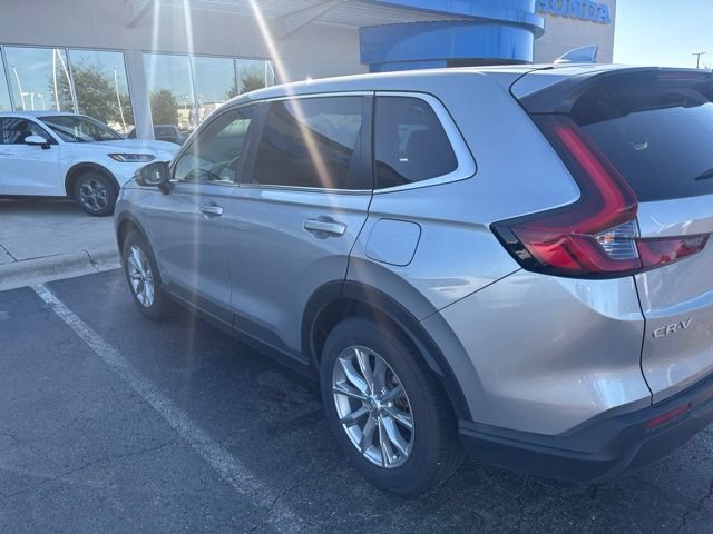 Used 2025 Honda CR-V EX image 4