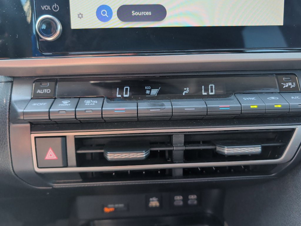 Used 2025 Toyota Camry LE FWD image 17