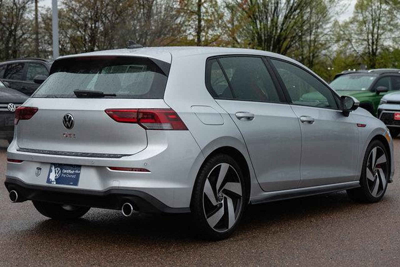 Certified 2023 Volkswagen GTI SE FWD image 6