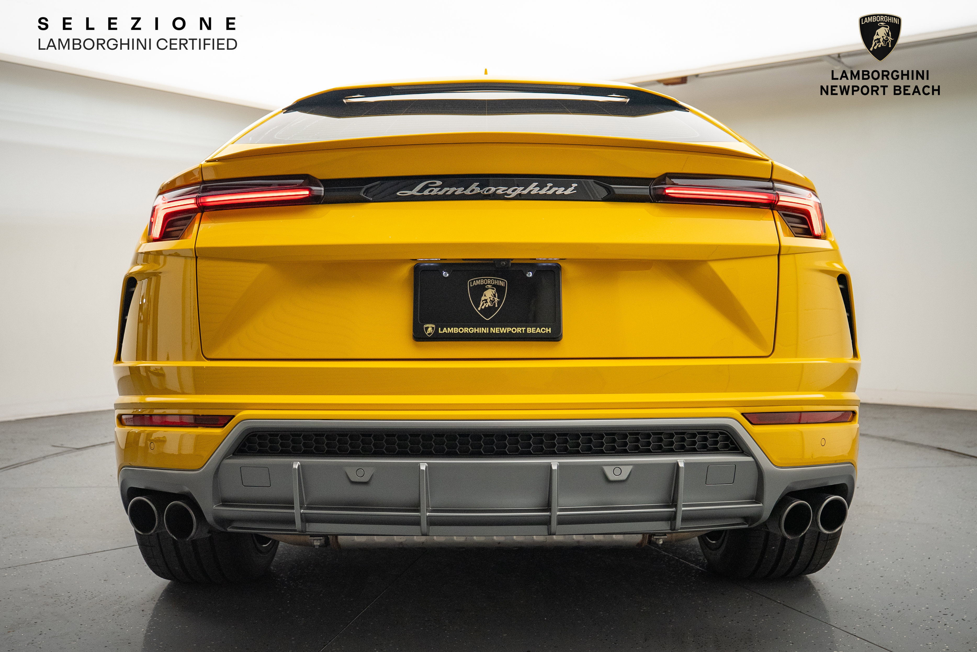 Used 2022 Lamborghini Urus image 17
