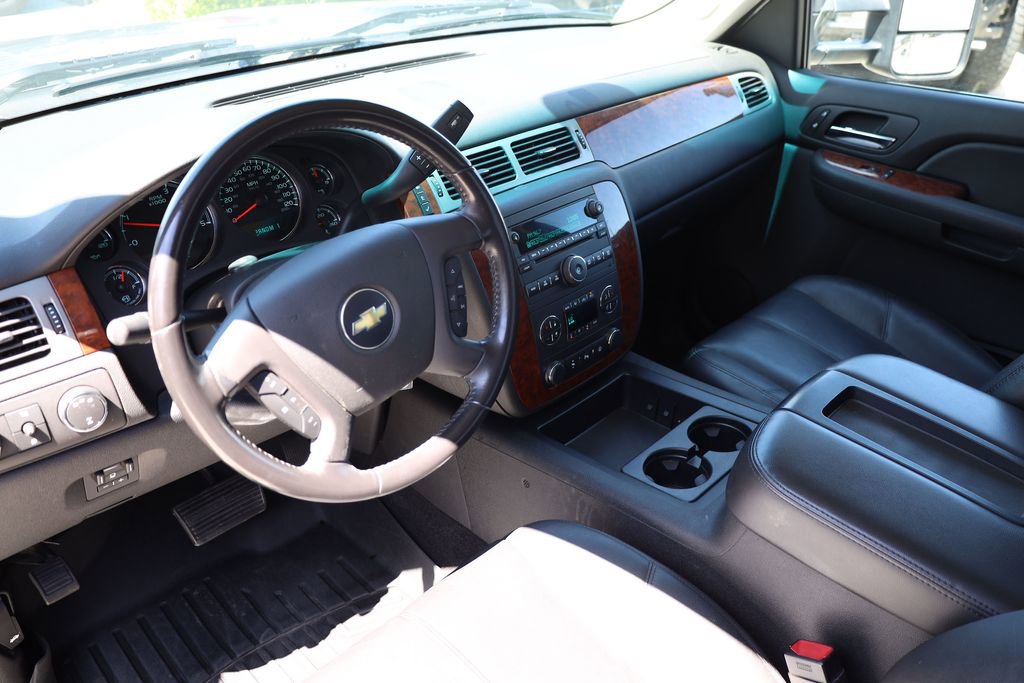 Used 2008 Chevrolet Silverado 2500 LTZ w/ Safety Package AWD/4WD image 12