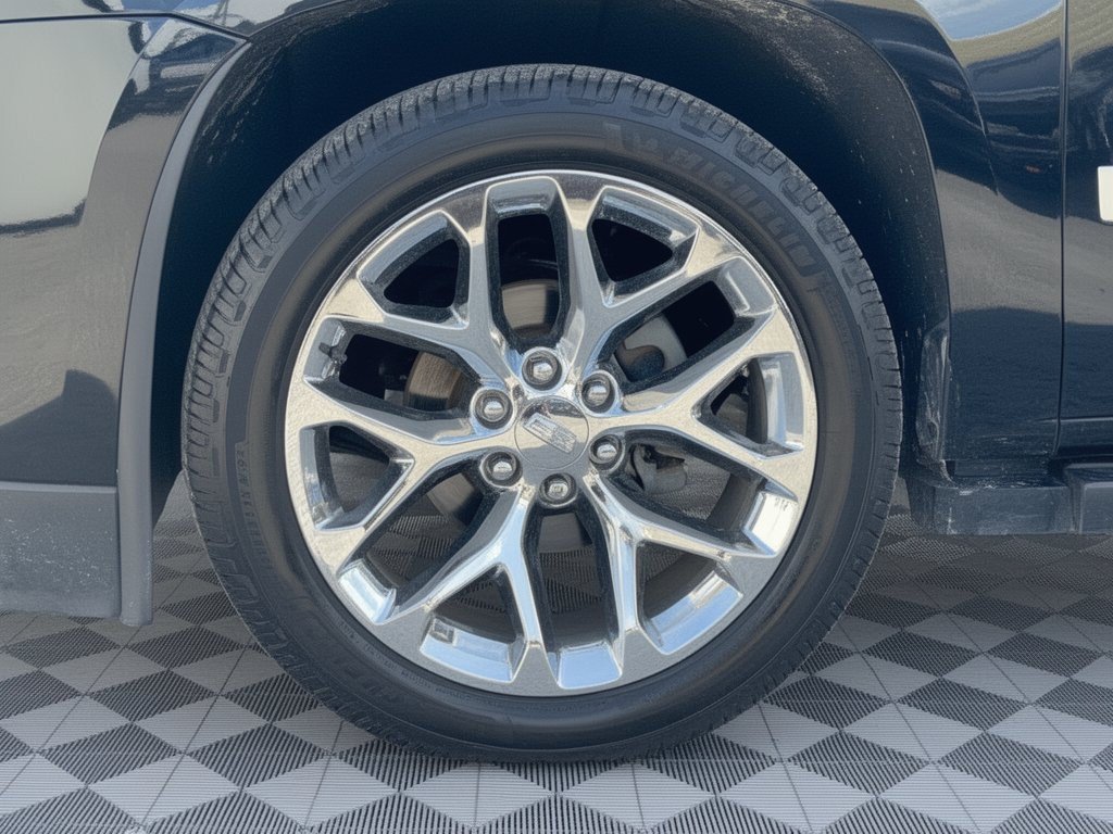 Used 2018 Cadillac Escalade ESV Platinum AWD/4WD image 13