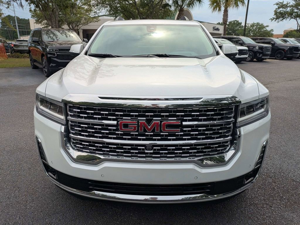 Used 2023 GMC Acadia Denali w/ Denali Ultimate Package FWD image 9