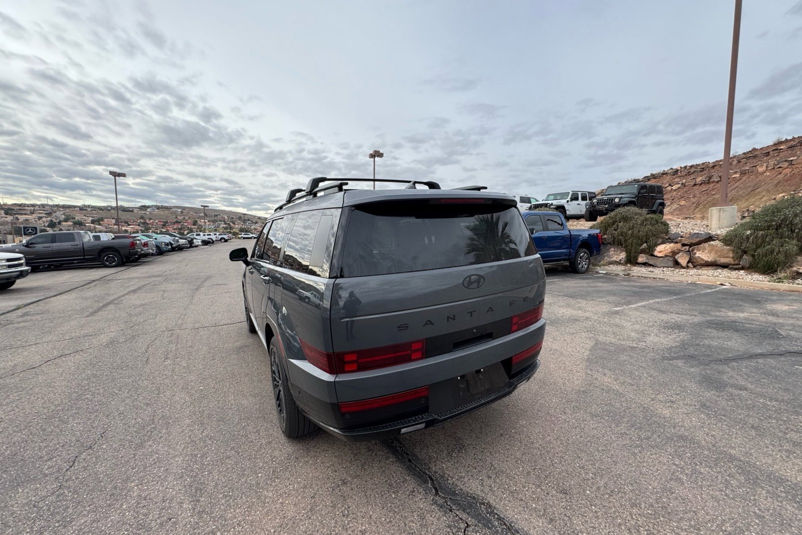 Used 2025 Hyundai Santa Fe Calligraphy image 3