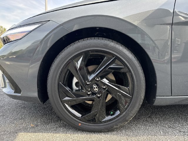 New 2026 Hyundai Elantra SEL Sport Premium FWD image 13