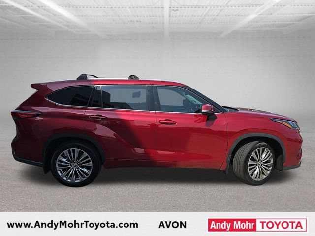 Used 2023 Toyota Highlander Platinum FWD image 8