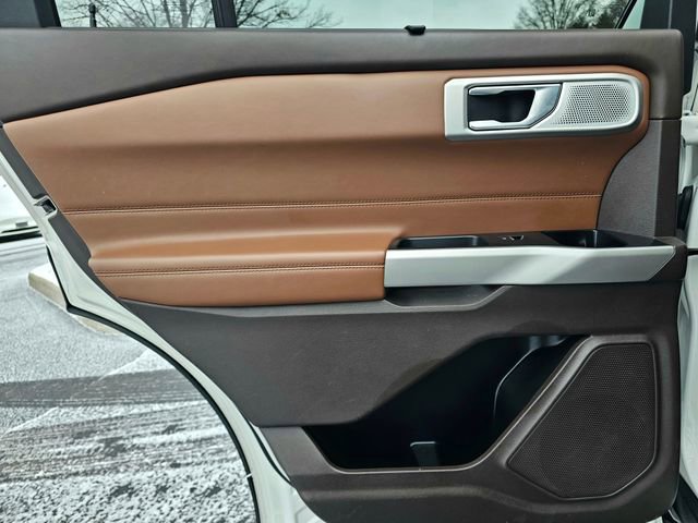 Used 2022 Ford Explorer King Ranch w/ Premium Technology Package image 28