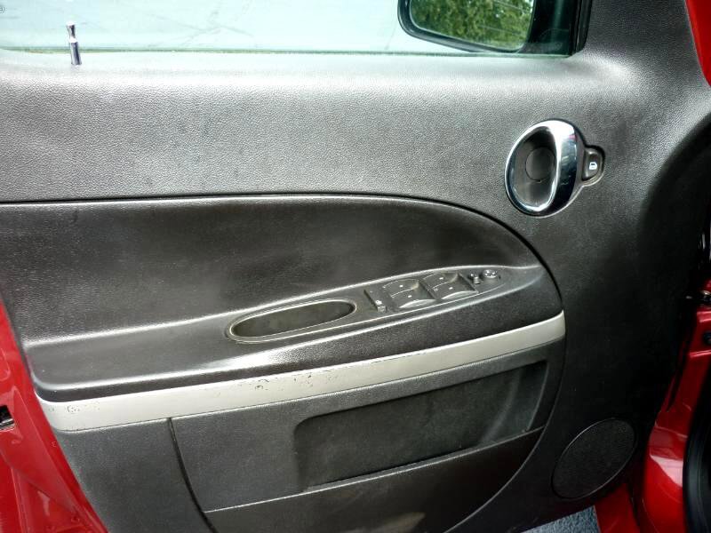Used 2010 Chevrolet HHR LT w/ My Link Package image 13
