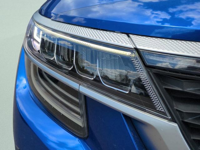 Used 2021 Kia Seltos SX w/ SX Sunroof Package AWD/4WD image 25