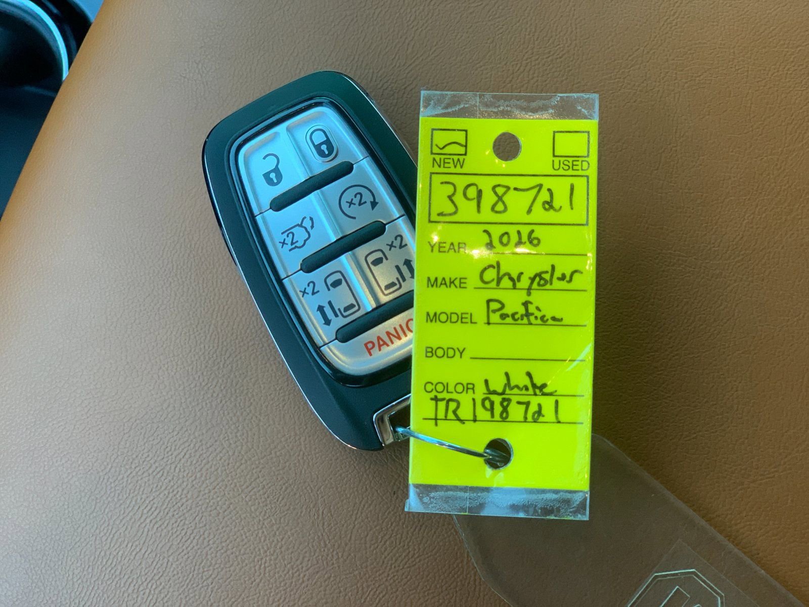 New 2026 Chrysler Pacifica Pinnacle image 9