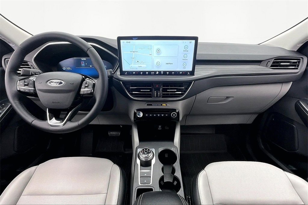 Used 2023 Ford Escape Platinum image 16