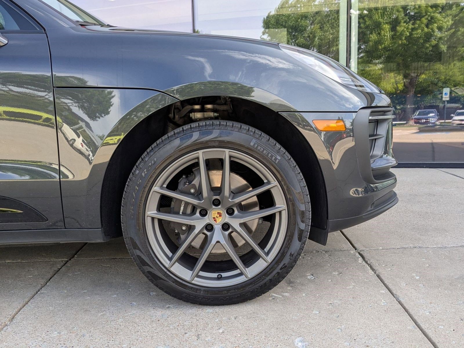 Certified 2025 Porsche Macan image 11