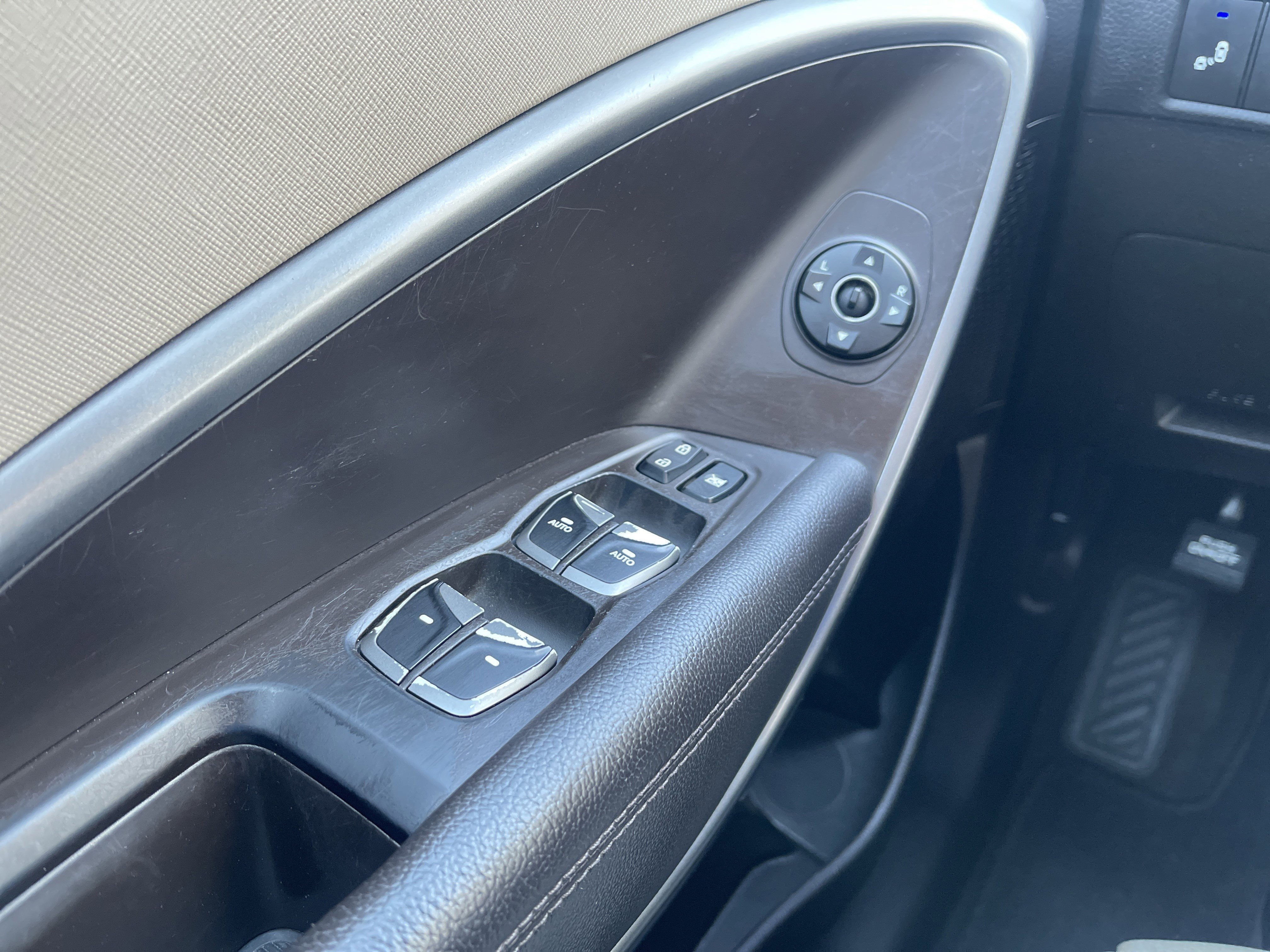 Used 2017 Hyundai Santa Fe Sport w/ 2.4L Tech Package 04 image 23