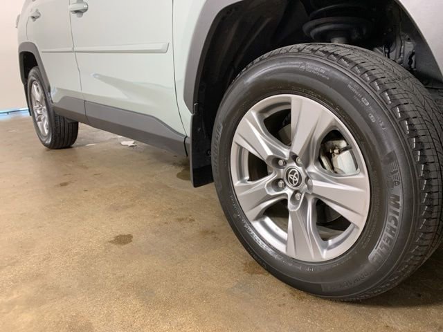 Used 2022 Toyota RAV4 XLE w/ Convenience Package AWD/4WD image 6