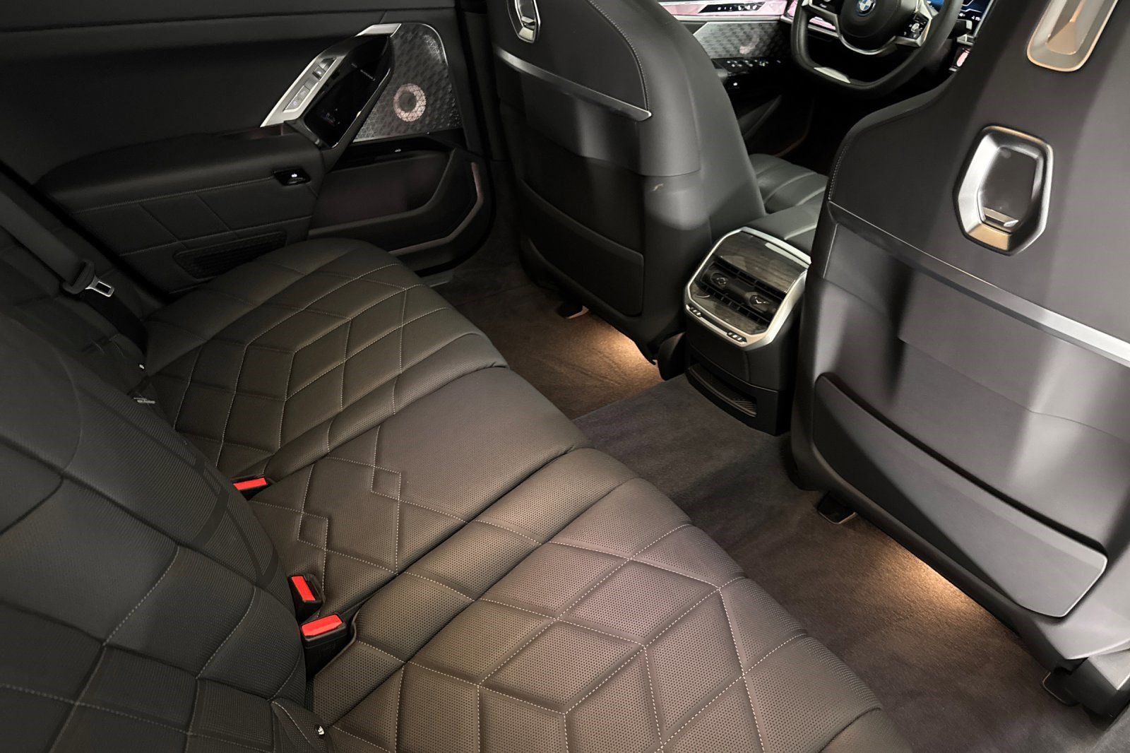 Used 2023 BMW i7 xDrive60 image 31