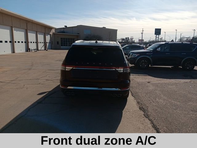 Used 2020 Lincoln Aviator Reserve w/ Equipment Group 202A image 6
