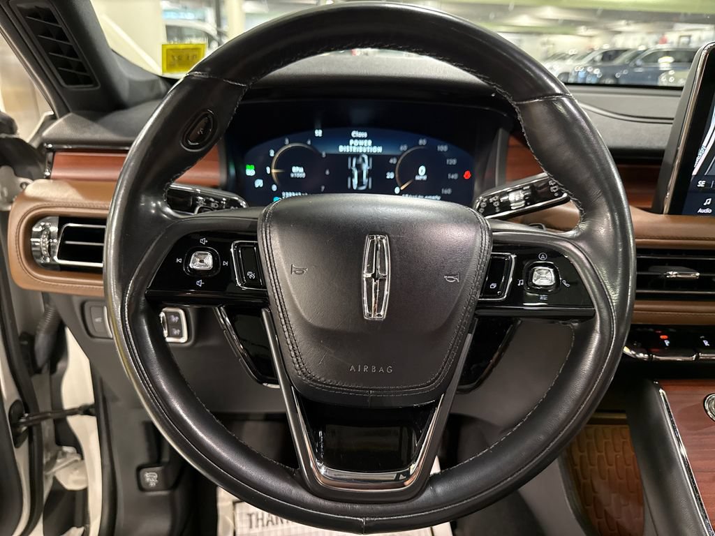 Used 2022 Lincoln Aviator Reserve w/ Equipment Group 201A AWD/4WD image 11