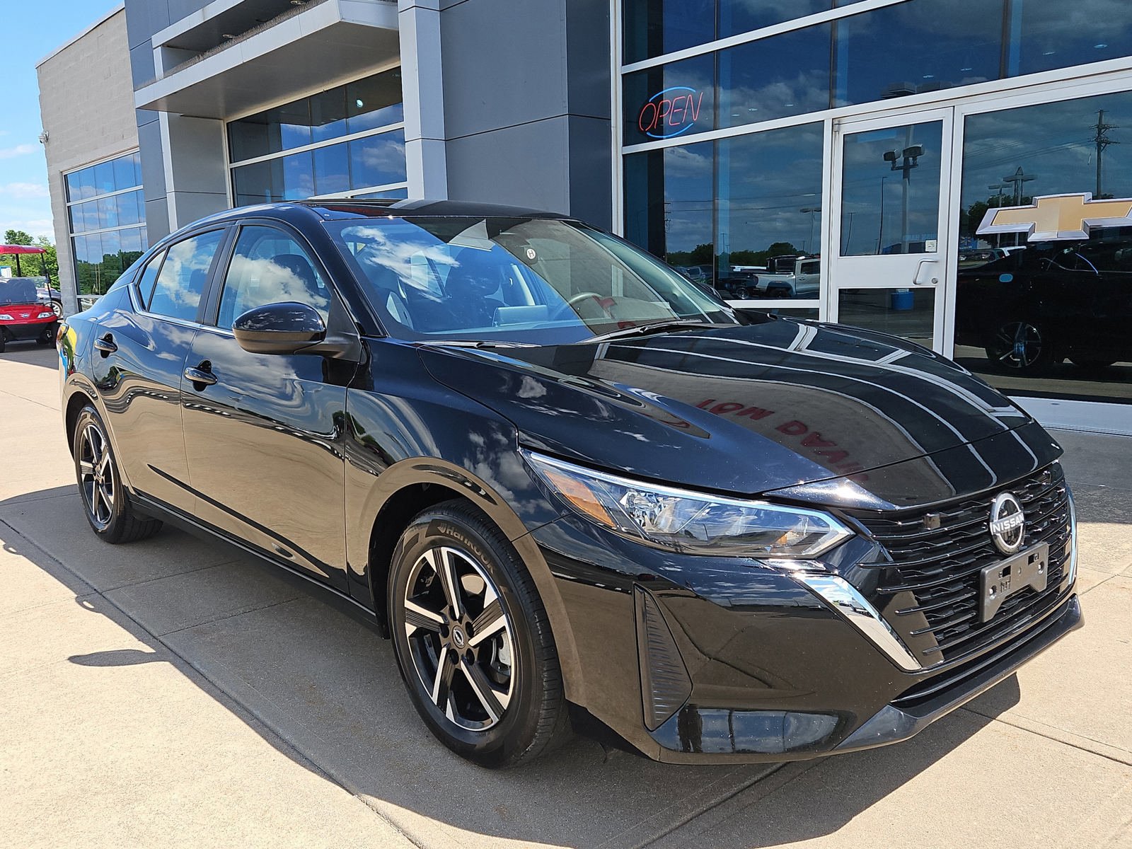 Used 2025 Nissan Sentra SV FWD image 1