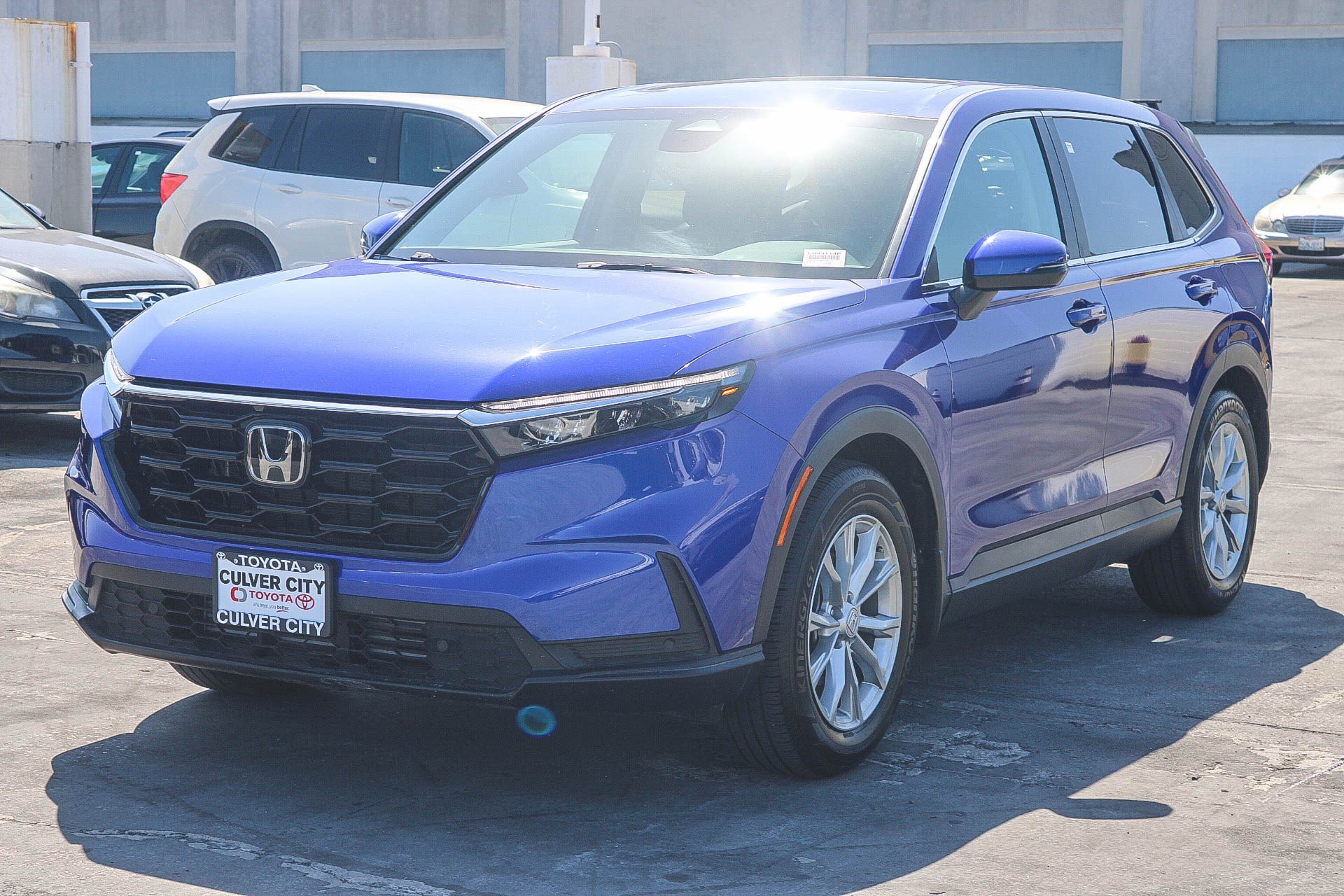 Used 2025 Honda CR-V EX-L image 3