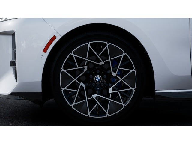 New 2027 BMW 740i w/ Executive Package RWD image 7