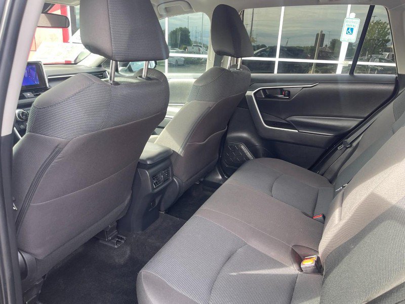 Used 2023 Toyota RAV4 LE AWD/4WD image 17