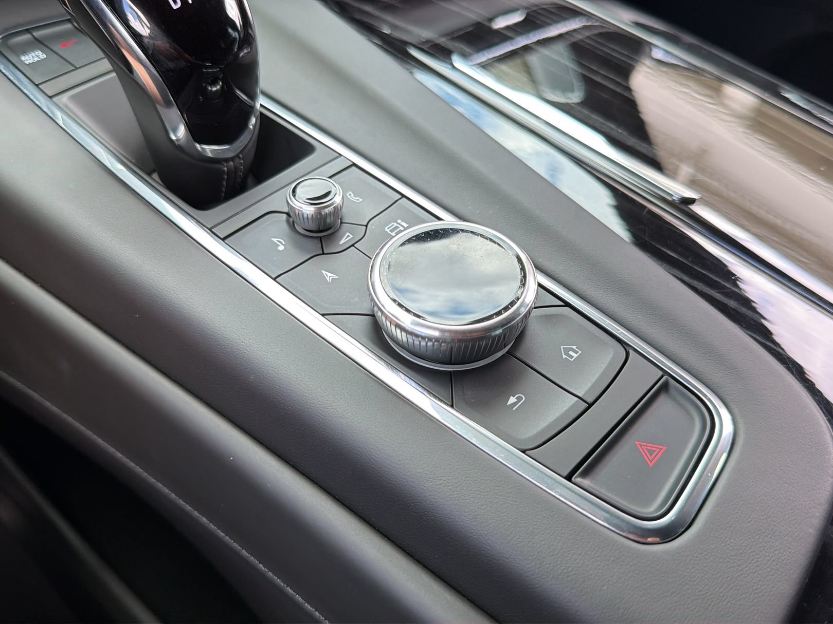 Certified 2023 Cadillac Escalade V AWD/4WD image 29